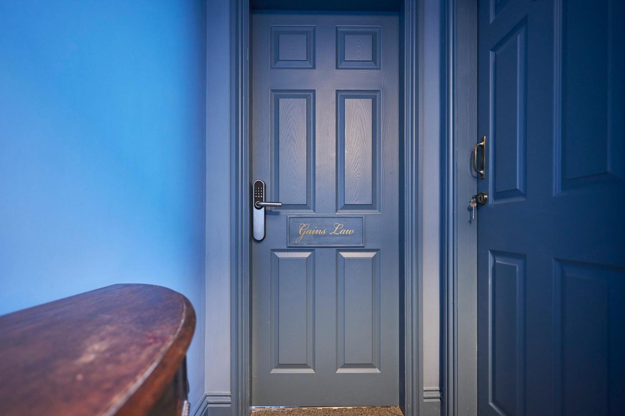 וולר Arlington House Hotel - Self Check-In Suites חדר תמונה
