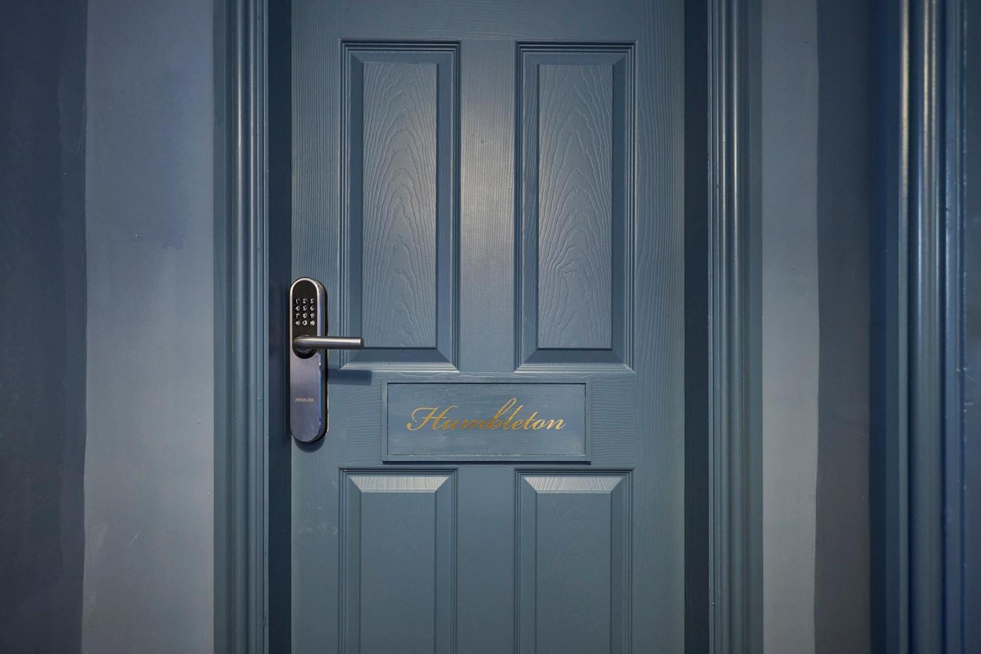 וולר Arlington House Hotel - Self Check-In Suites חדר תמונה