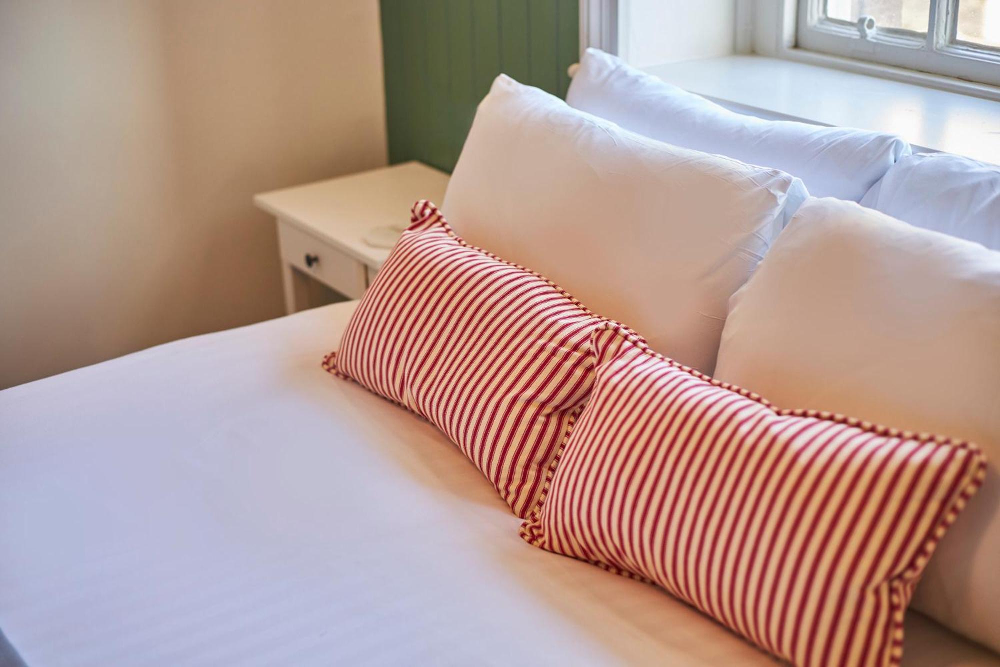 וולר Arlington House Hotel - Self Check-In Suites מראה חיצוני תמונה